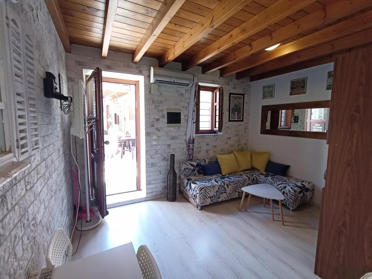 The White House Of Rhodes Apartment Rhodes City Bagian luar foto
